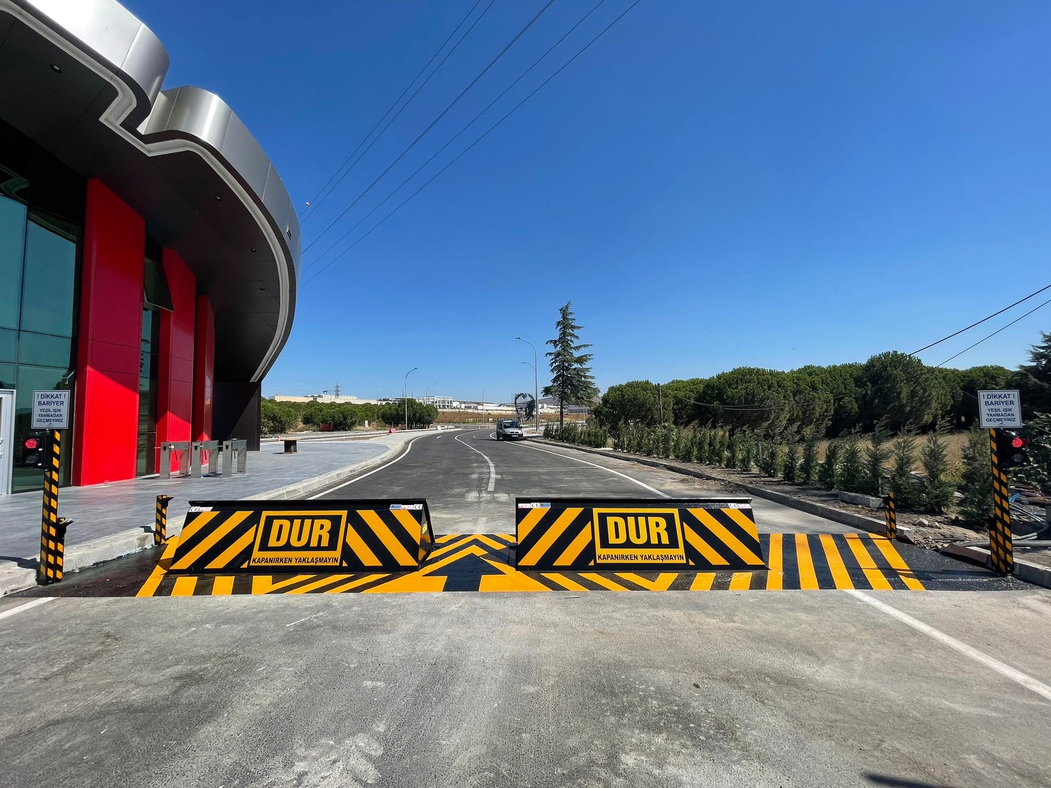 ROAD BLOCKER - 3METRE
